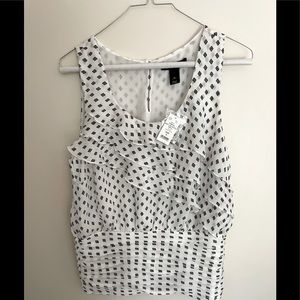 WHITE HOUSE BLACK MARKET   Sleeveless Ruffle Geo Print    Medium